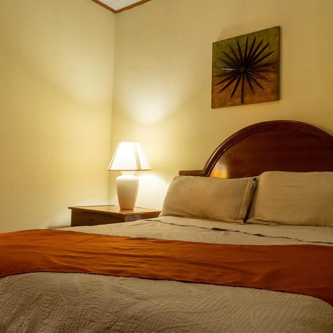 Apart Hotel Acuarious De Luis Estelí المظهر الخارجي الصورة