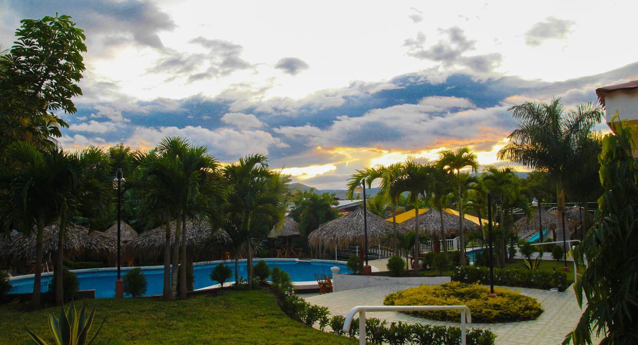 Apart Hotel Acuarious De Luis Estelí المظهر الخارجي الصورة
